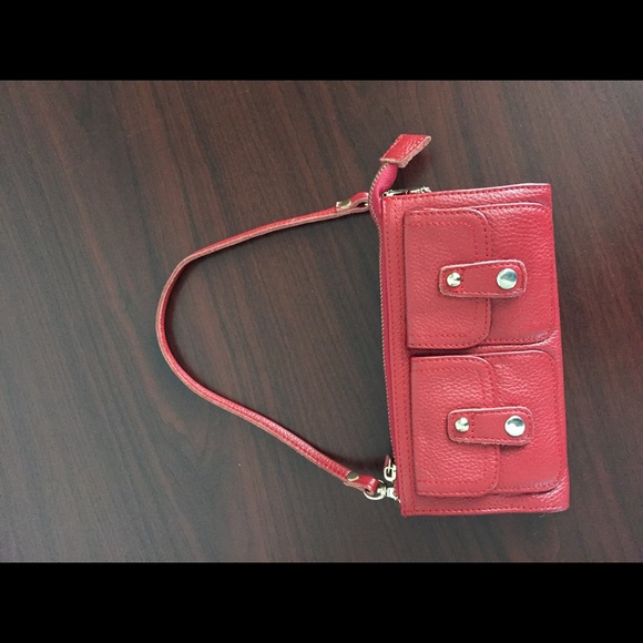 SOLD*Red leather crossbody bag - Picture 13 of 14